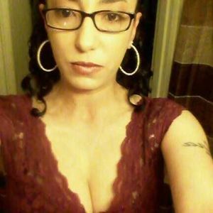 Meet your Posher, Isabel